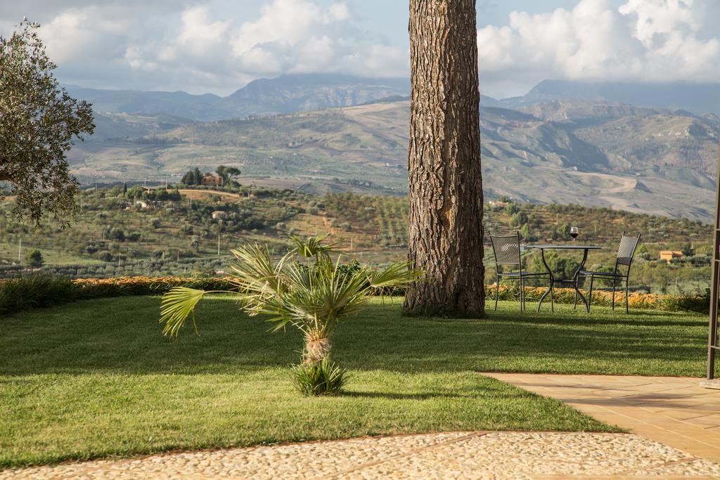 Agriturismo Feudo Muxarello Vila Aragona Exterior foto