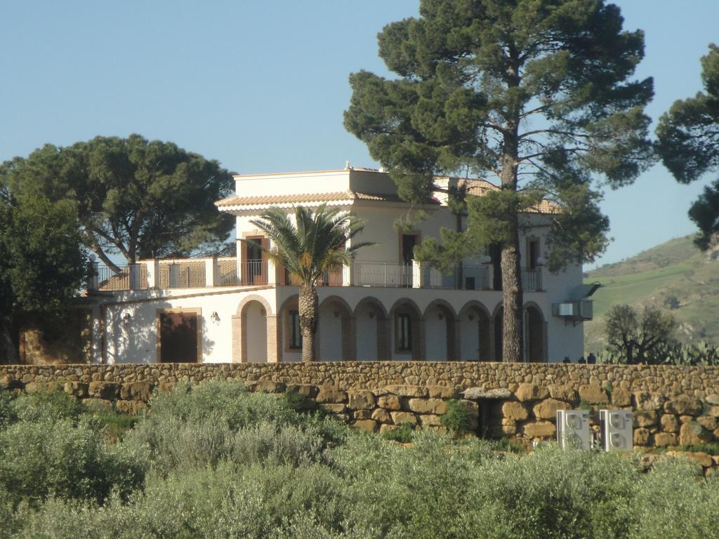 Agriturismo Feudo Muxarello Vila Aragona Exterior foto